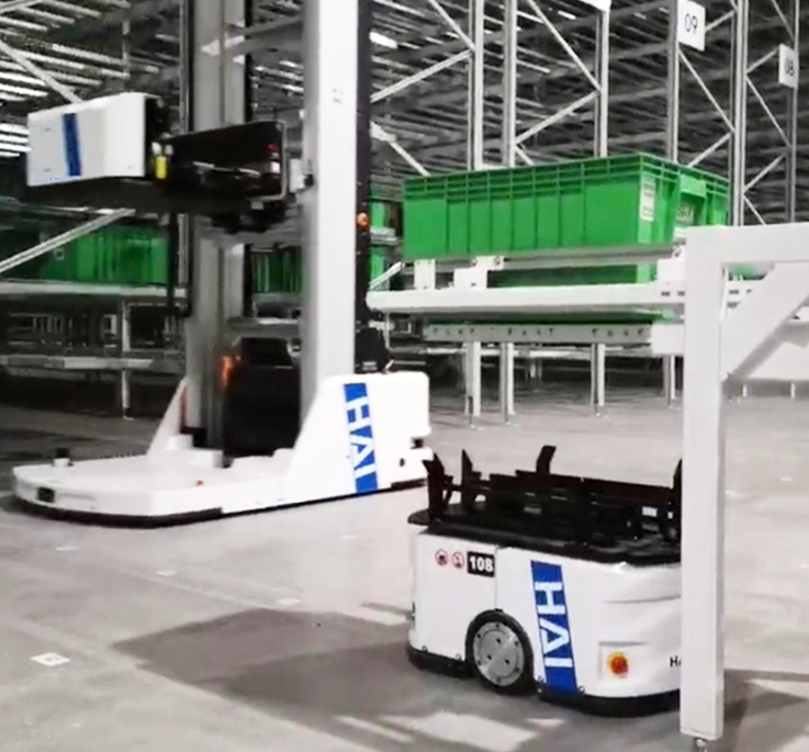 多層料箱機(jī)器人+潛伏頂升式AGV 大小車(chē)同場(chǎng)作業(yè)，解鎖貨到人一站式智能揀選新模式