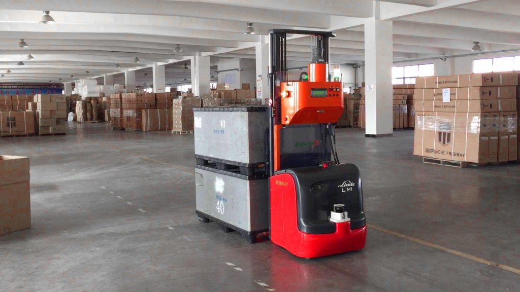 自動(dòng)搬運(yùn)叉車